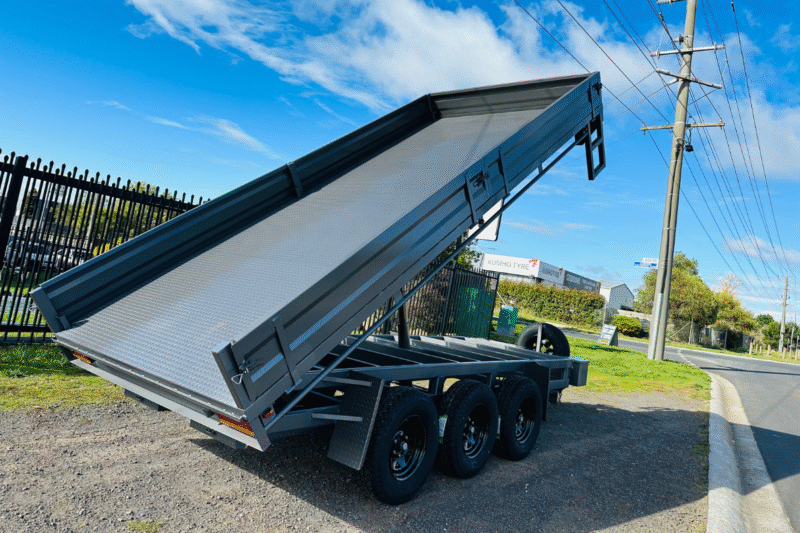 14x7 Hydraulic Tipper Trailer
